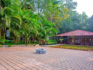 ดีพวูดส์ โฮมสเตย์ บาย Z Vacations