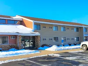 AmeriVu Inn & Suites-Avon