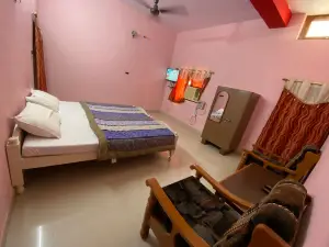 Hotel Shri Mahant Orchha 5 Mint Walking from Ram Raja Temple