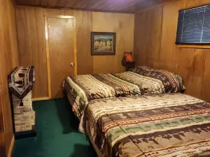 Eagle Nest Fly Shack & Lodge