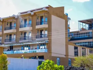 Skyward Mua Hotel