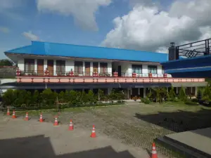 Hotel Sinar Tambolaka