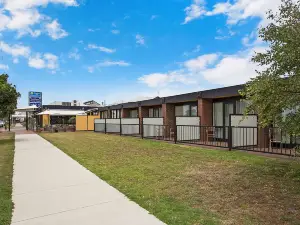 Richmond Henty Hotel
