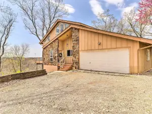 Eureka Springs Gem 2 Decks, Mtn and Lake Views