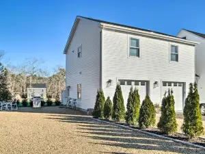 Modern Apt Near Marthas Vineyard Beaches!