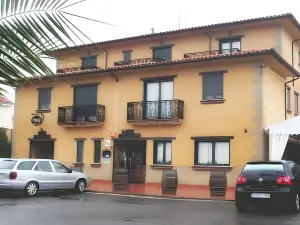 Hotel Rural Hojaranzos