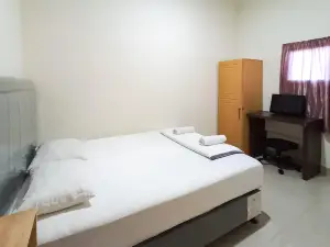 D Cost 19 Syariah Mitra RedDoorz