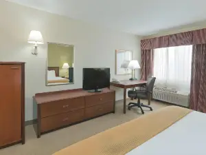 Holiday Inn Express Evansville - West