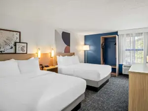 Spark by Hilton Stevensville