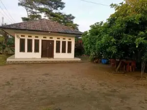 Penginapan & Homestay Ratu Pantai Geopark Ciletuh