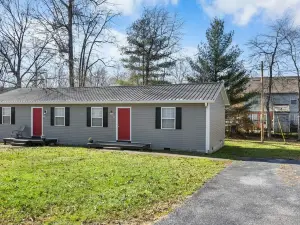 Red River Duplex - Unit 4 - 12 miles to the Gorge!
