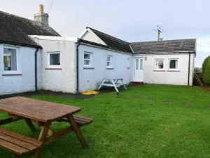 Upper Imeraval Cottage Sleeps 6 Pet-Friendly