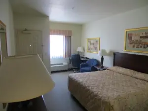 HomeTown Hotel