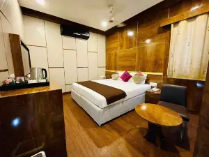 B8 Hotel