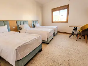Hotel nakhil dak