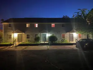 A charming 2BR home—better than a room—Vacation Condo No. 6, Near Spring River