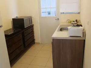 Comfortable Apartment, Secure and Private Complex, with Perimeter Fence