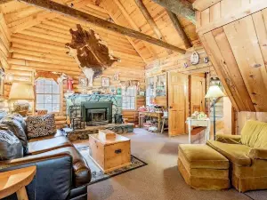 Plum Guide - Scout Cabin