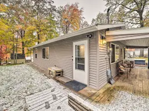 Dog-Friendly Harrison Retreat w/ Grill & Fire Pit!