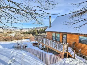 Hot Tub + Mtn Views: Gore Pass Kremmling Cabin