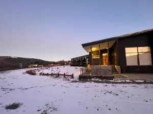 Nativa Mountain Suites