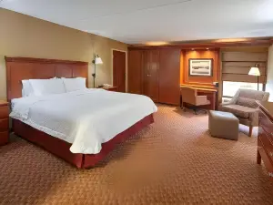 Hampton Inn Peoria-East at the Riverboat Casino