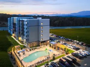 Staybridge Suites Pigeon Forge - Smoky Mtns