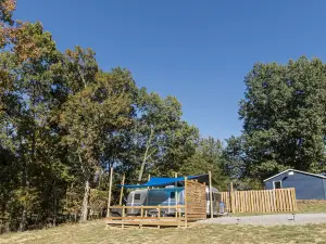 Escape to Nature: Lake of Egypt Airstream Stay with Hiking and Wineries Nearby