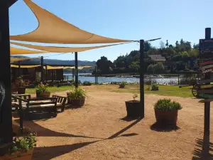 Remodelada Cabaña Antoleo a Metros de Lago Vichuquén