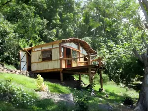 Fare Oviri Lodge