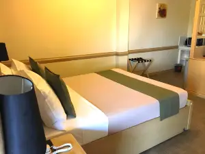 Phela Grande Residences