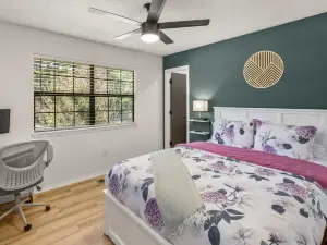 Scenic Retreat - Private Hot Tub, Trail Access