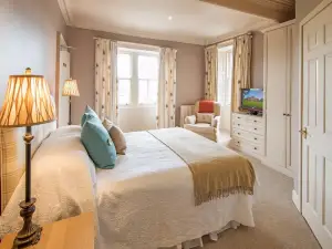 The Wheatsheaf Hotel and Restaurant