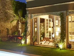 Llimona Suites