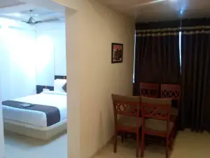 Hotel Maval Grand