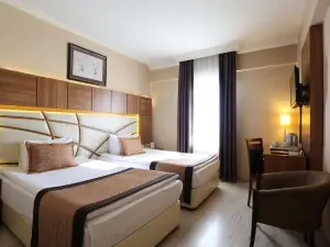 Rumi Hotel