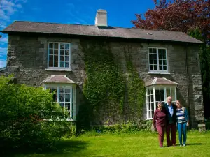 Pontyclerc Farm House B&B