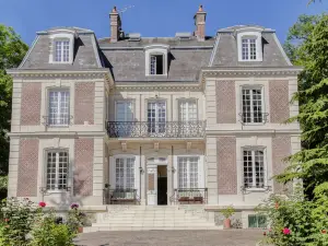 Château d 'Avesnes "Le Castelet"