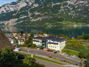 제블릭 호텔 운트 레스토랑 뢰슬리