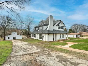 Spacious Lakefront Home w/ Fire Pit & Fun Barn!