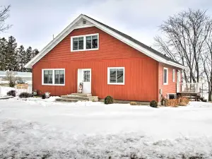 Cozy Postville Retreat w/ Fireplaces & Yard!