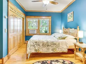 On-Site Trails Rock River Retreat in Jefferson!