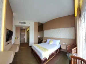 Grand Kartika Hotel