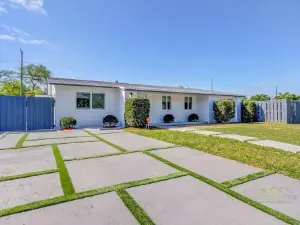 Magical Miami Retreat with Heated Pool, Mini Golf, and Basketball Court L19
