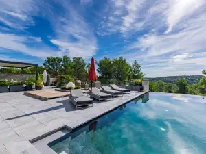 A Prestigious Villa with 2 Swimming Pools and 1 Spa in the South of France
