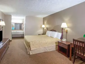 Super 8 by Wyndham Covington
