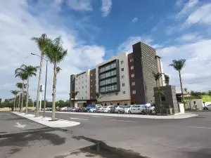 Holiday Inn Express & Suites Celaya