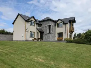 Narrow water house