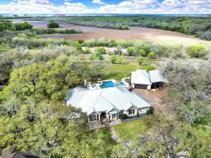 Luxury 4/3.5 estate with WOW backyard in the heart of Hondo TX- hunting country!