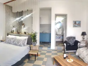 Panorama Studios & Apartments